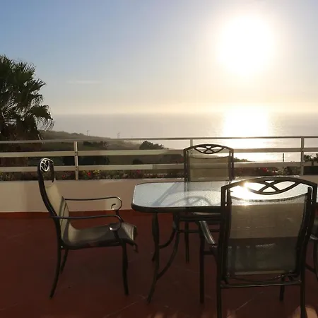 Ocean View Villa *
